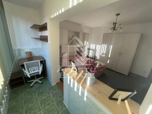 Apartament 1 camera, decomandat, centrala proprie, zona Modern - imagine 3