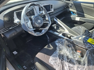 Hyundai Elantra 2023  - imagine 5