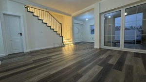 Duplex individual superb - 5 camere - zona excelenta - canalizare - despartit prin camera tehnica- a - imagine 5