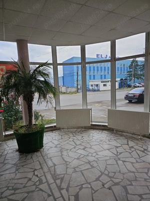 Inchiriez spatiu comercial in Titu-central - imagine 3