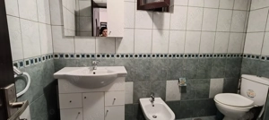 Închiriere ap. 3 camere, 74 mp, proaspăt renovat, cu intrare separata situat la parterul unei case - imagine 7