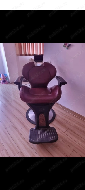 Scaun frizerie ,stare foarte buna!
