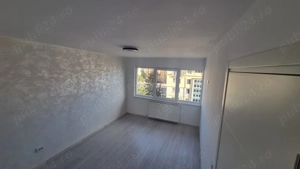 Apartament 4 camere de vanzare