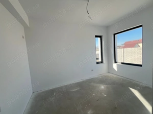 Casă parter 4 camere-2 băi-300 mp teren - imagine 12