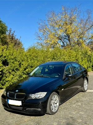 BMW E90 320d   m47  trapa  full piele   navi mare  cutie automata  berlina - imagine 2