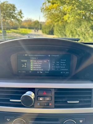 BMW E90 320d   m47  trapa  full piele   navi mare  cutie automata  berlina - imagine 10