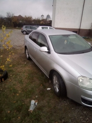 Vând Volkswagen Jetta an 2006 - imagine 3