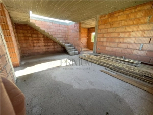 Duplex spatios - zona buna - toate utilitatile . - imagine 3