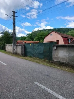 Casă cu potențial în Valea Lungă, Comuna Ilia   Hunedoara - imagine 10