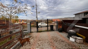 Apartament la casa 4 camere - Bucium - imagine 4