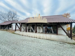 Oportunitate investitie: două reședințe de vacanță/ cabane 3940mp teren - imagine 10