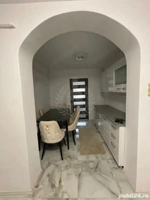 //2 CAMERE// MALU ROSU// - imagine 3