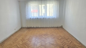 Vand apartament 3 camere decomandat,  Deva, GARAJ sub bloc si BOXA, zona Imp. Traian et. 2