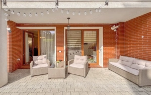 Loc De Parcare Si Boxa Incluse