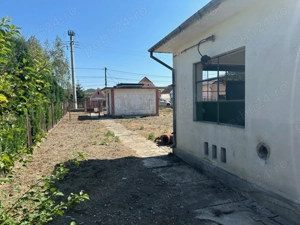 Vand teren + cladiri in centrul localitatii Albesti - imagine 5