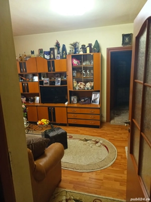 Vând Ap 2 camere Oraș Hunedoara bulevardul Dacia zonă Centrală  - imagine 4