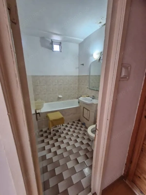 Apartament 3 camere – Comănești, central. - imagine 9