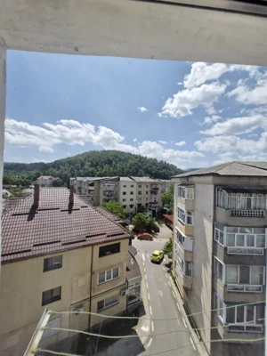 Apartament 3 camere – Comănești, central.