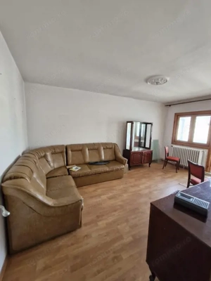 Apartament 3 camere – Comănești, central. - imagine 8