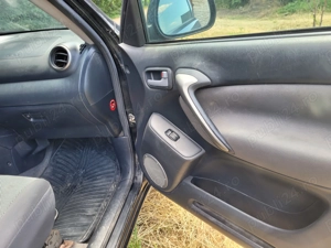 Vand Toyota Rav4 - imagine 4