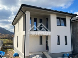 Duplex spațios cu priveliște superbă spre cetate, Cisnădie - imagine 2