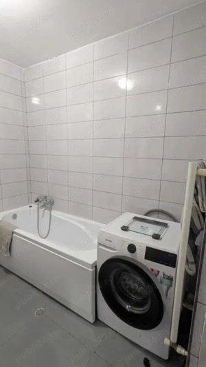 Inchiriez apartament in Floresti