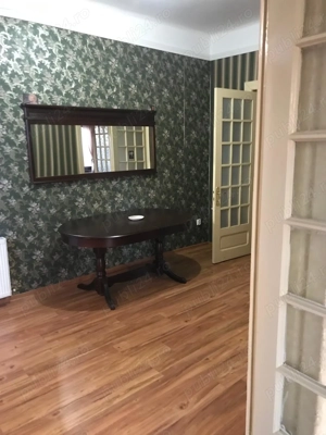 Inchiriez apart. 2 camere, ultracentral, situat in Pitesti in vila. - imagine 7