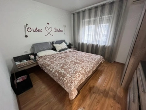Apartament 3 camere, decomandat, zona Craiovita Noua - imagine 4