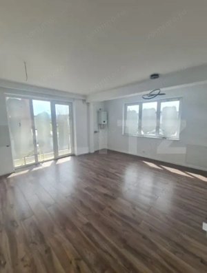 Apartament finisat, semidecomandat, 3 camere, 60 mp utili, parcare, zona Vivo