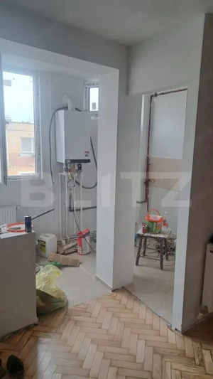 Garsoniera renovata, 30 mp, in zona Materna - imagine 4