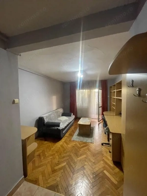  Garsonieră cu 1 Cameră – Zona Liniștită, Comodă și Centrală!