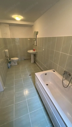 De îchiriat : apartament 4 camere la casă - imagine 7
