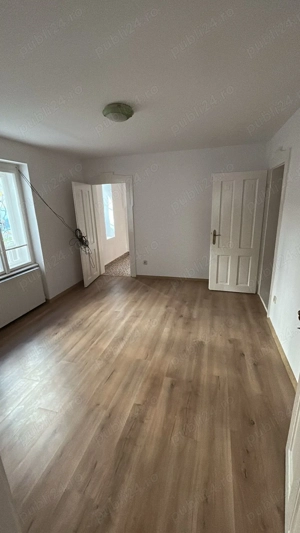 De îchiriat : apartament 4 camere la casă - imagine 10