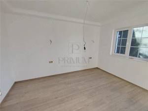 Duplex separat prin garaj - asfalt - panouri fotovoltaice - zona excelenta - toate utilitatile. - imagine 3