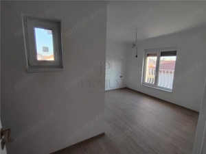 Duplex separat prin garaj - asfalt - panouri fotovoltaice - zona excelenta - toate utilitatile. - imagine 9