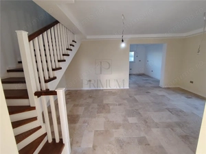 Duplex separat prin garaj - asfalt - panouri fotovoltaice - zona excelenta - toate utilitatile. - imagine 4