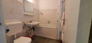 Vanzare apartament decomandat - 3 camere, zona ultracentrala - imagine 8