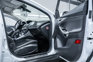 FORD FOCUS Fab. 2013 Benzină Euro5 Parbriz Scaune Încălzite Senzori Jante - imagine 17