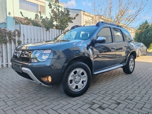Dacia Duster 1.5 DCI Euro5 Navigatie Clima Parktronic Tempomat Carlig Remorcare acum adus ! 