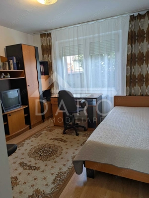 Vând apartament 3 camere – ideal pentru locuință sau cabinet medical – - imagine 8