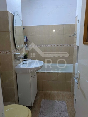 Vând apartament 3 camere – ideal pentru locuință sau cabinet medical – - imagine 5