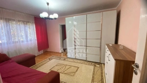 Apartament 2 camere, centrala proprie,semidecomandat, zona Dacia