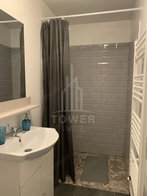 Casa single, cu 3 apartamente si garsoniera , regim hotelier-zona ultracentrala - imagine 12