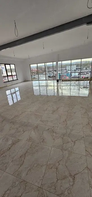 Showroom de închiriat   locație excelentă pe strada, Cluj-Napoca - imagine 3