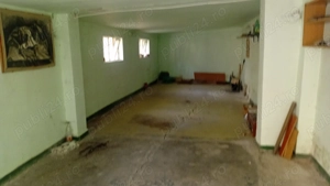 inchiriez garaj zona centrala(lucian blaga)