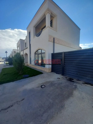 VILĂ NOUĂ TIP DUPLEX – 5 CAMERE, CURTE 152 MP
