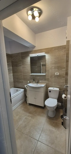  Inchiriez Apartament 2 cam + Curte 160mp ( centrala, parcare ) - imagine 9