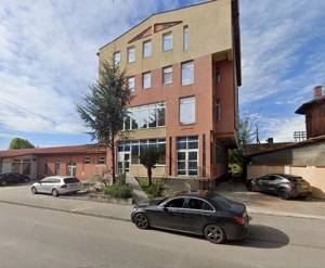 Spațiu comercial de închiriat în Curtea de Argeș.