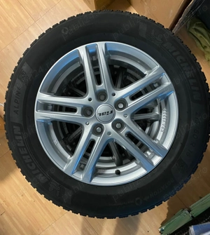 Vând set 4 cauciucuri de iarnă Michelin + jante - imagine 3