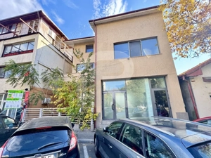 Spațiu comercial/birouri de închiriere, P+1+M, 260 mp, deschidere dubla, curte 